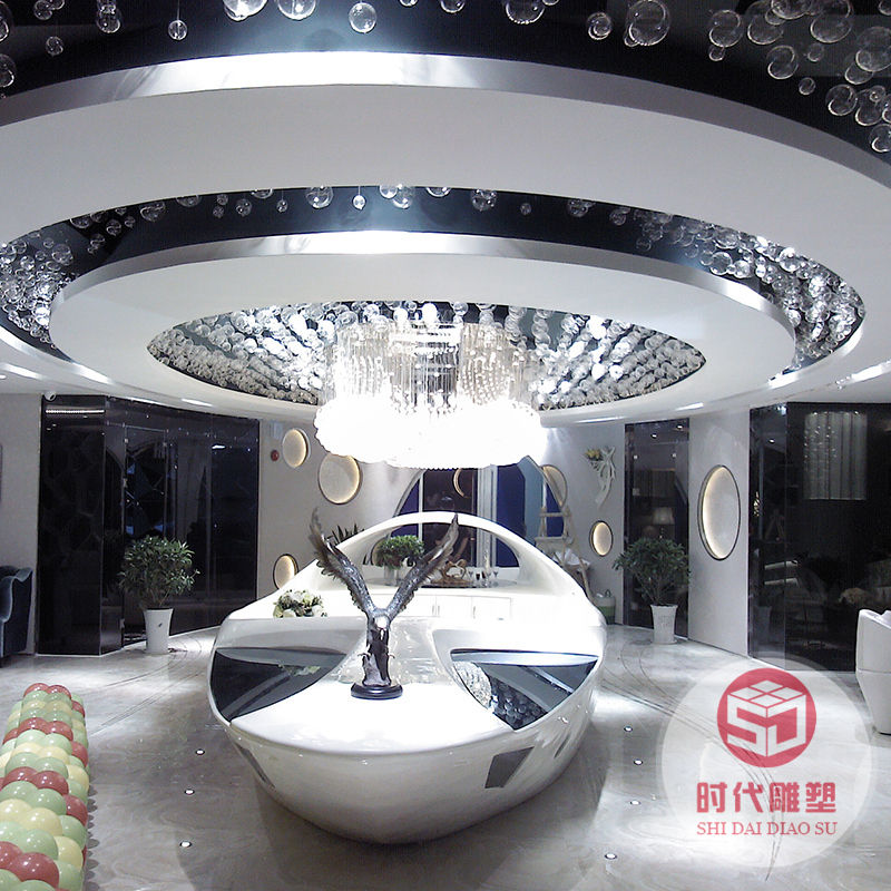 大型玻璃钢雕塑定制做美陈网红卡通公仔户外动漫人物商场摆件装饰